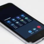 Selettore di lingua facilmente accessibile su mobile
